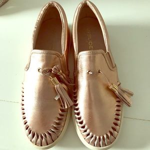J/SLIDES rose gold “Aztec” slip-on sneakers size 6
